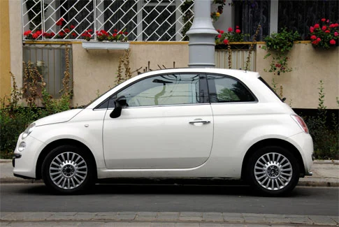 fiat 500 weißer Fiat 500 – Beispiel für Gebrauchtwagenankauf Neubukow